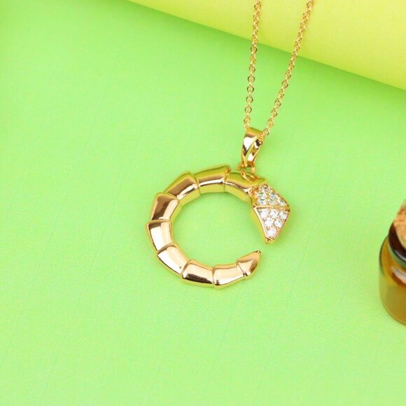 "Rose Gold Curved Segment Pendant with Crystals, XPPT1308 - Picture 11 of 12